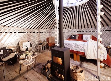Overnachten in een boutique yurt met hottub - 7