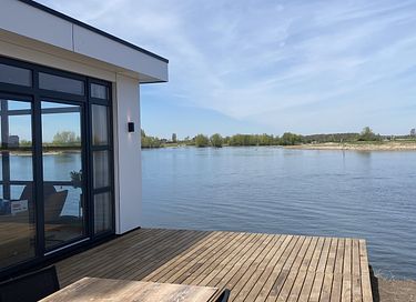 Luxuriöses Ferienhaus direkt am Wasser - 5