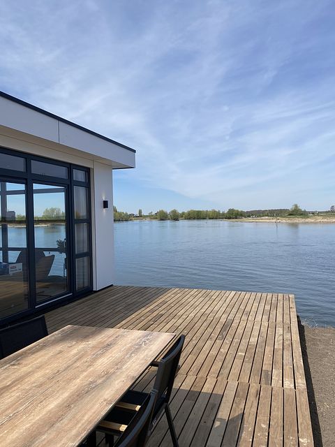 Luxuriöses Ferienhaus direkt am Wasser - 5