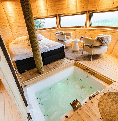 Alloggio unico con jacuzzi a pavimento - 4