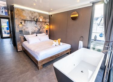 Romantisches Tiny House auf dem Wasser - 5
