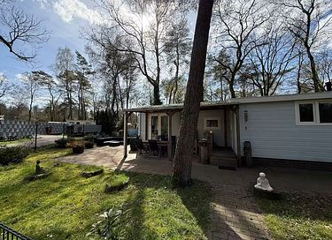 Chalet mit privatem Whirlpool auf der Veluwe - 20