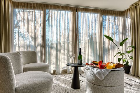Luxuriöse Suite mit Whirlpool im Zentrum von Nes - 4
