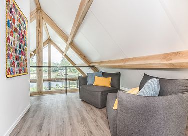 Ferme de luxe au toit de chaume à la campagne - 17