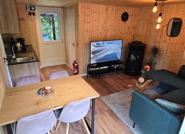 Tiny Lodge met privé jacuzzi - 7