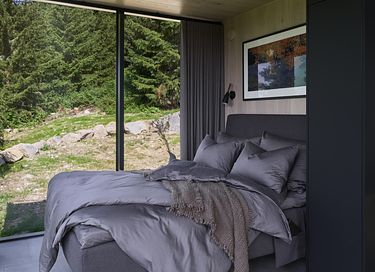 Breathtaking mirror house in Norway - 22