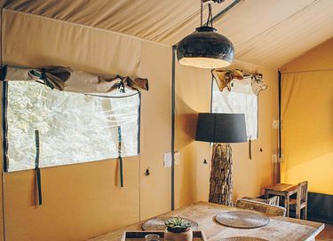 Tente safari de luxe en camping polyvalent - 13
