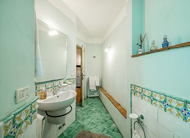 Vakantiehuis met een grote tuin en zwembad - 13