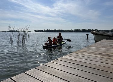 Zelfvoorzienend huisje met sloep - 17