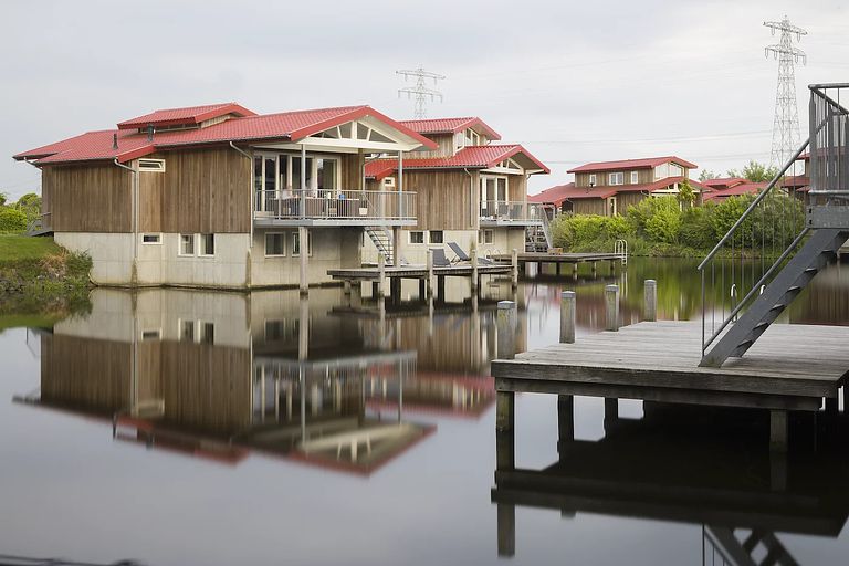 Vakantiehuis (6p) met eigen aanlegsteiger - 1