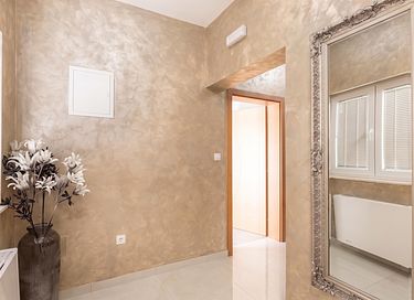 Spacious apartment with sea view and balcony - 26