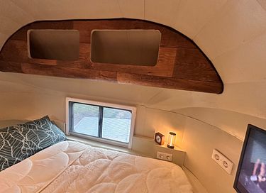 Uniek overnachten in een retro streamcamper - 16