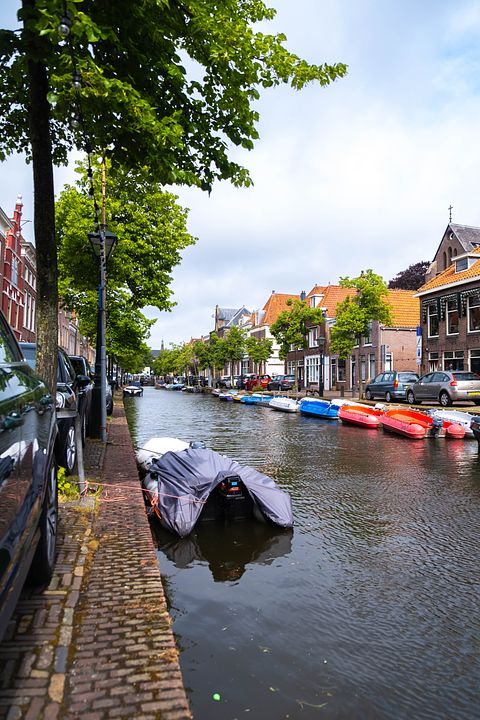 Spacious apartment on the canal in Alkmaar - 3