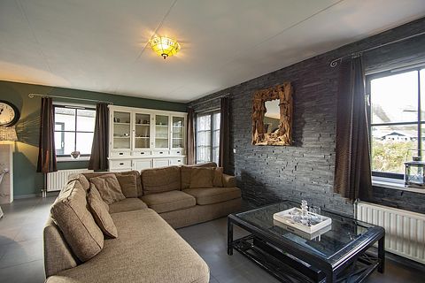 Attractive vacation home with whirlpool - 5