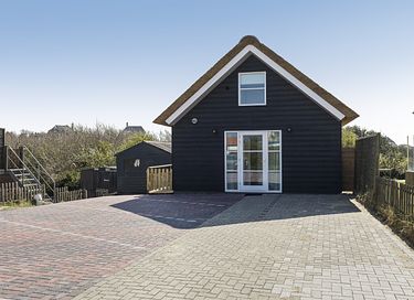 Attractive cottage close to beach and dunes