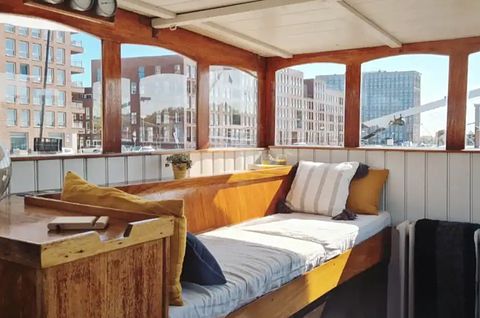 Charmante kapiteinshut op historisch schip - 2