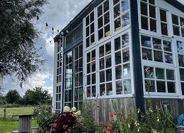 Unique Tiny House with private hot tub - 25