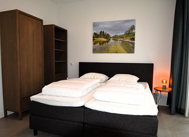 Vacation villa (10p) with hot tub by the water - 16