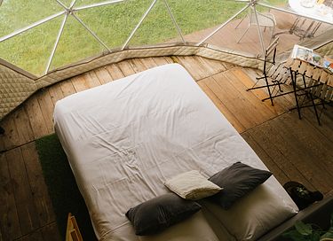 Glamping tent with bathroom and kitchen near forest - 5