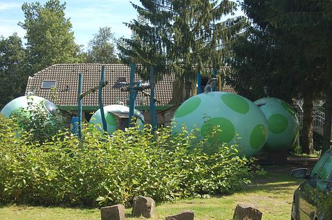 Special overnight stay in a dragon's egg - 3
