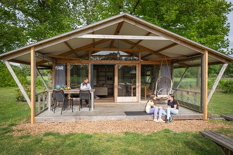 Luxe familielodge met hottub in Twente - 3