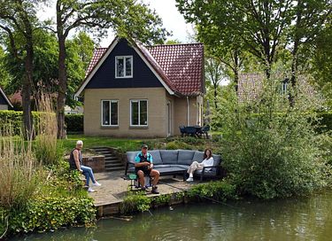 Familiewoning met eigen visstek in Drenthe
