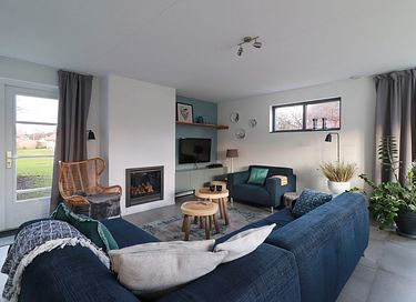 Spacious family home with wellness facilities - 35
