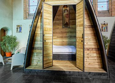 Logement de groupe unique (12p) dans une église - 17
