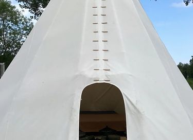 Tipi tent in een natuurlijke omgeving - 13
