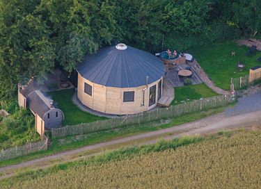 Modern yurt with complete wellness - 24