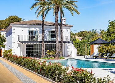 Luxury villa near the sea for up to 20p. - 45