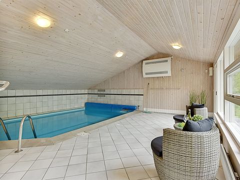 Casa de vacaciones con piscina cubierta en plena naturaleza - 2