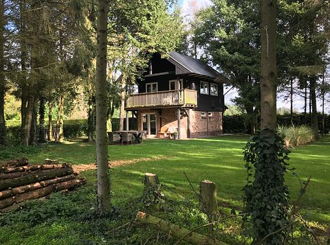 Unique tree house in Drenthe - 3