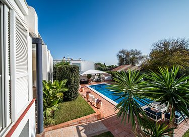 Unique vacation villa with pool in Seville - 22