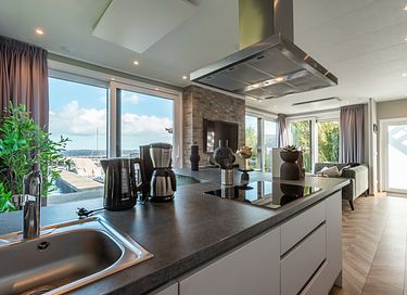 Ruime vakantiewoning vlakbij het water - 11