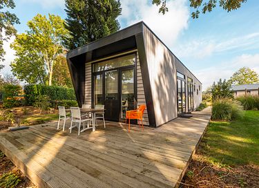 Modern vakantiehuis vlakbij het water