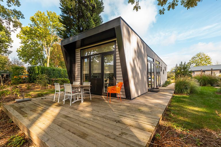 Modern holiday home near the water - 1