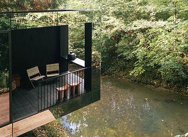Cabine miroir unique au bord de l'eau - 5