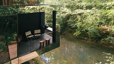 Cabine miroir unique au bord de l'eau - 5