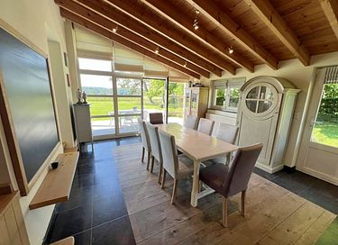 Ruime villa met zwembad, sauna en grote tuin - 11