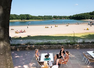 Tente glamping de luxe au bord d'un lac avec vue - 20