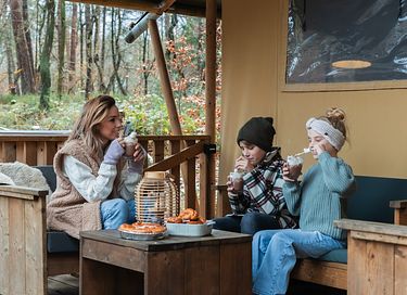 Luxe glampingtent in het bos met buitenbad - 21