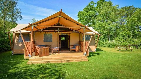Glampingtent met sanitair en veranda  - 3