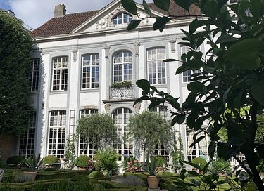 Junior suite met hemelbed in Gent - 10