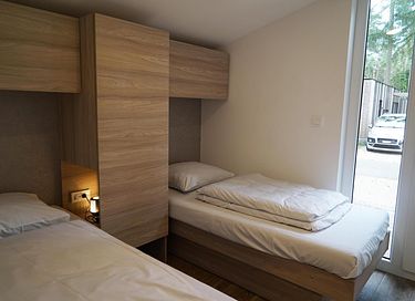 Modern holiday home in a wooded area - 8