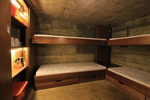 Sleep in a real Bunker - 3
