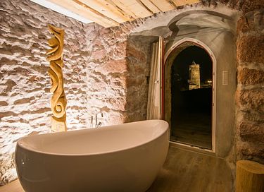Luxe wellness suite in romantische toren - 16