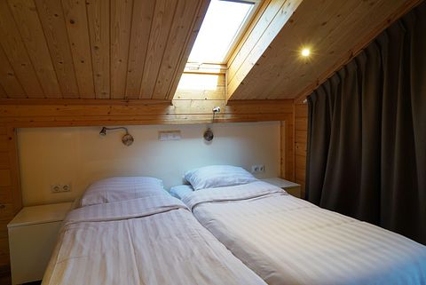 Houten blokhut (10p) op leuk vakantiepark - 5