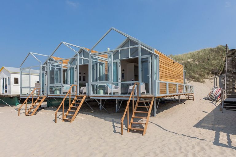 Uniek strandhuisje aan de Zeeuwse kust - 1