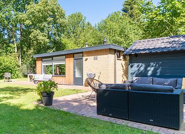 Attractive holiday home near swimming lake - 16